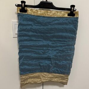 Nicole Miller Collection Woman’s Bubble Skirt Blue/Gold Brocade Detail. Size 2.